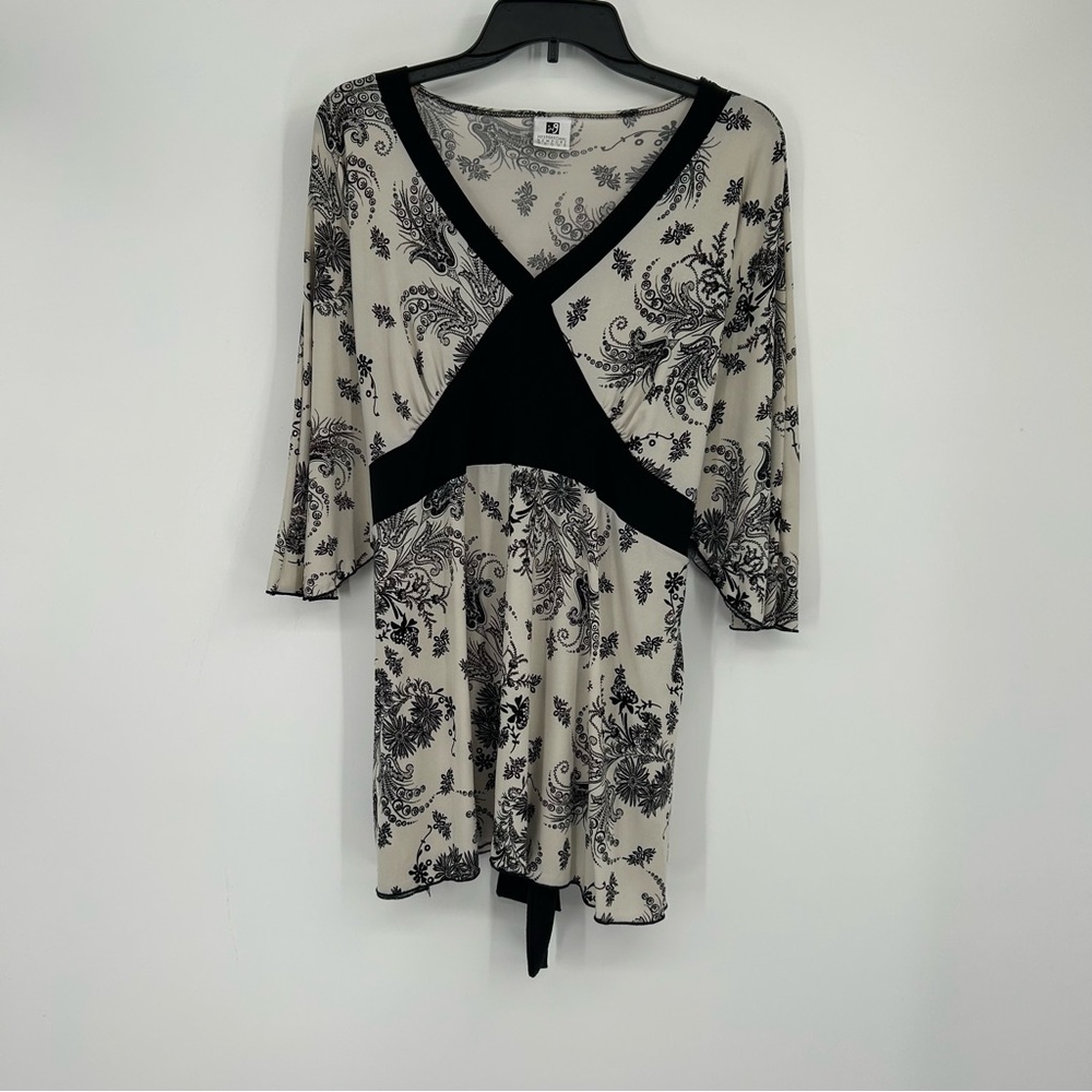 Vintage Y2K Top Ivory‎ & Black Floral Babydoll Back Tie 3/4 Sleeve Size 1X